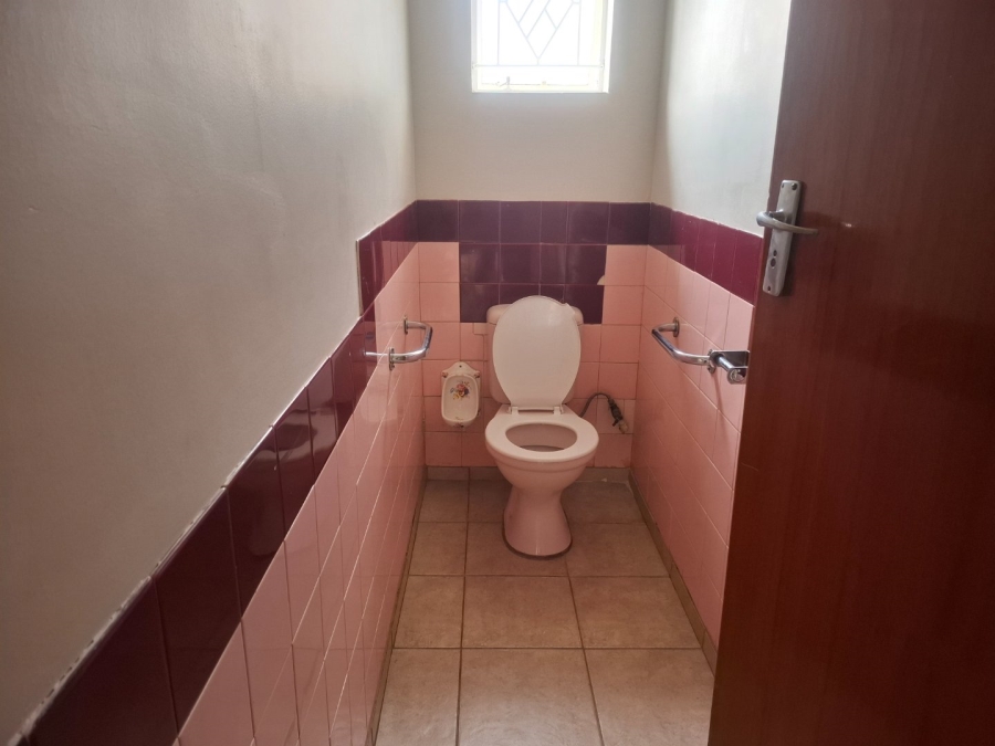 To Let 4 Bedroom Property for Rent in Presidentia Free State